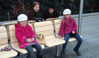 Annika, die Kinder und eine Cousine der Kinder