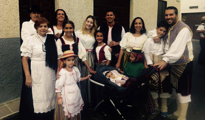 Giorgias host family in an event